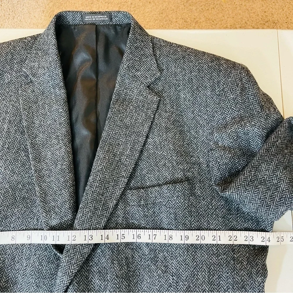 Barrington Herringbone Two Buttons Wool Blazer Suit Jacket Size 48L Gray Pockets